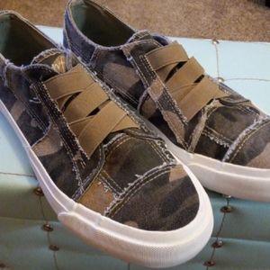 Women's Blowfish Sneaker